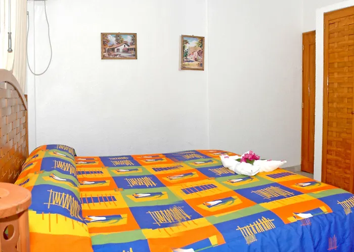 Mercedes 3* Zihuatanejo