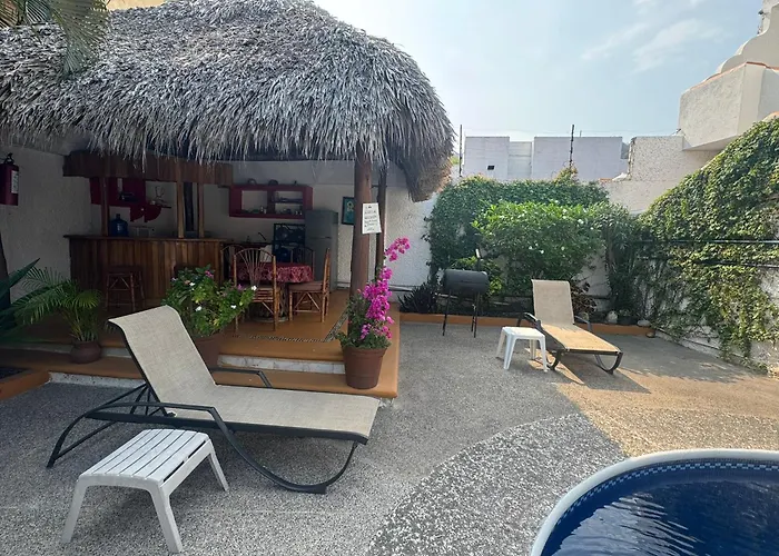 Mercedes Zihuatanejo