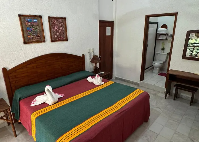 Mercedes Zihuatanejo