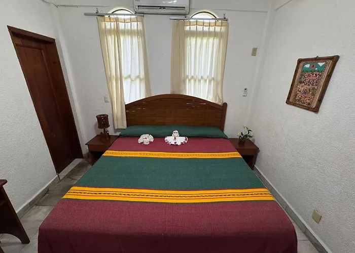 Mercedes 3* Zihuatanejo
