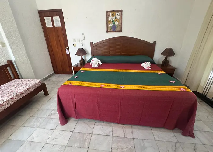 Mercedes Zihuatanejo