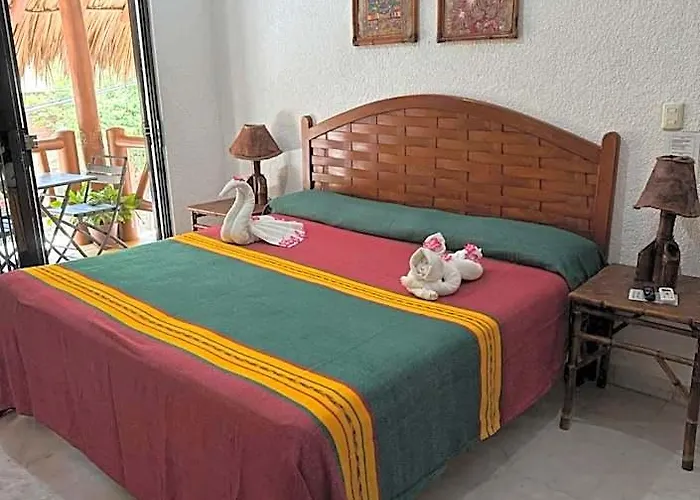 Mercedes Hotel Zihuatanejo