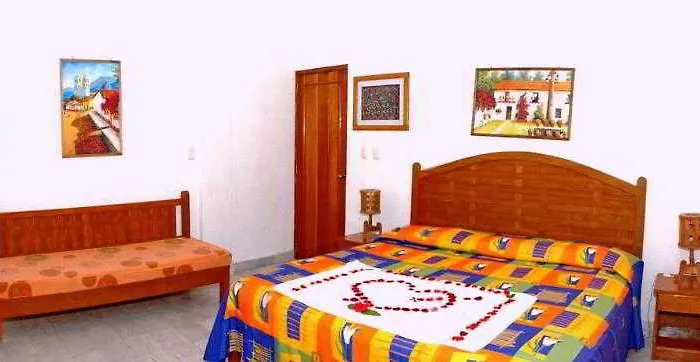 Mercedes Zihuatanejo