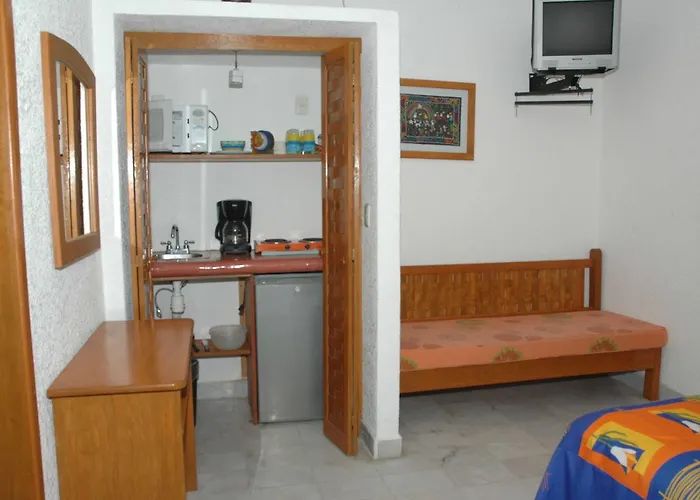 Mercedes 3* Zihuatanejo